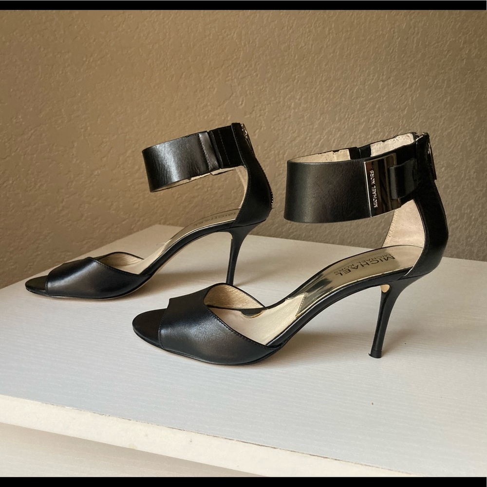 Michael Kors Black Heels size 7